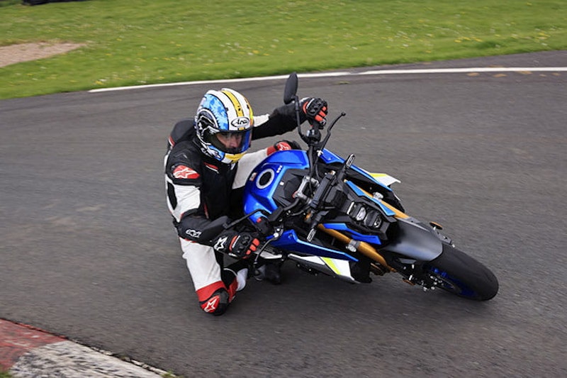 Suzuki GSX-S1000 2021 Review Price Spec_63