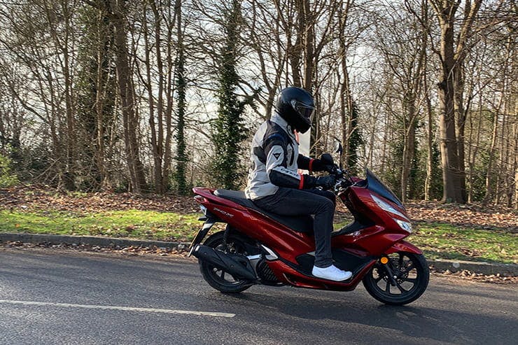 Honda PCX125 Review (2019) - The UK's best-selling PTW