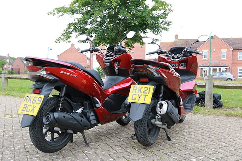 2021 Honda PCX125 Scooter review details price spec_036