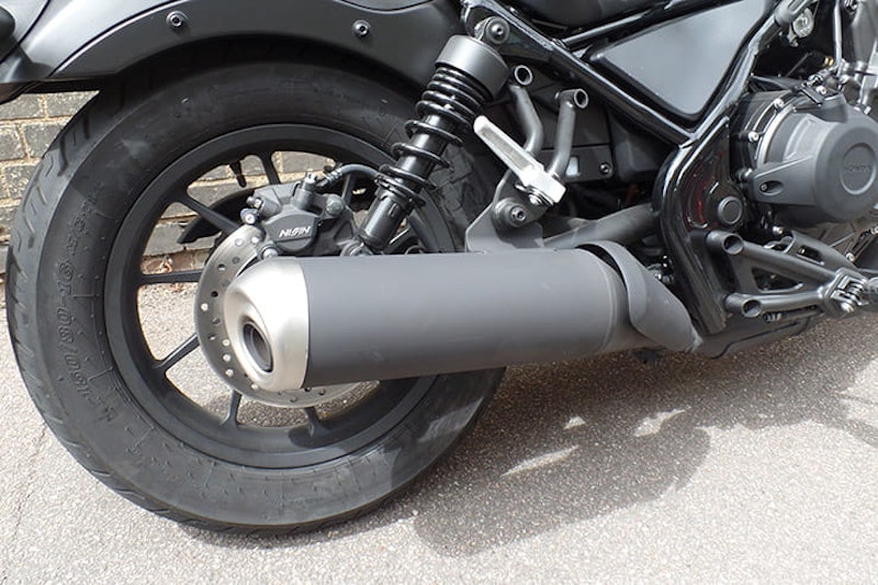 Entry level cruiser with attitude, or CB500 in gothic fancy dress? We review the 2020 Rebel SE to see if it is the best A2 compliant bobber.