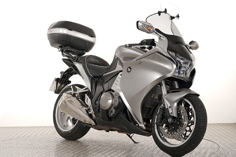 Honda VFR1200F 2010 Review Used Price Spec_03