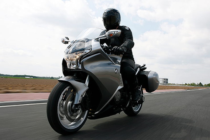 Honda VFR1200F 2010 Review Used Price Spec_25