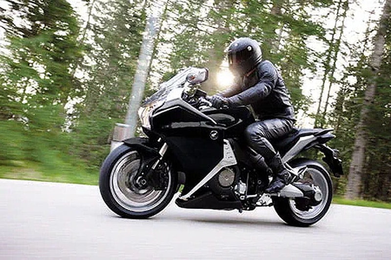 Honda VFR1200F 2010 Review Used Price Spec_41