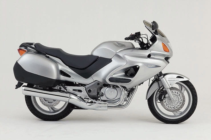 The pros, cons, specifications and more of Honda’s middleweight touring bike - Deauville 650 – what to pay and what to look out for.