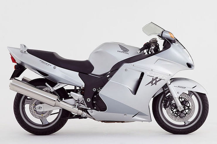 Honda CBR1100XX Super Blackbird 1996 Review Used Price Spec_04
