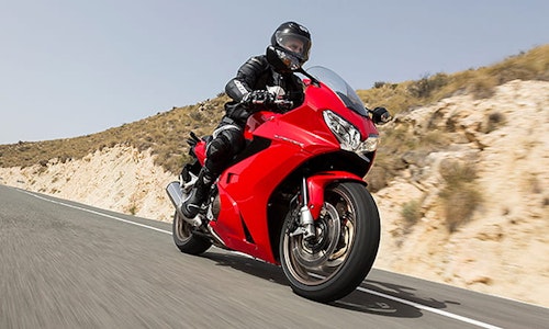 Honda VFR800F (2014 - current): [ Review & Buying Guide ]