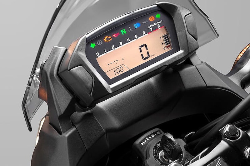 The NC750X is the enlarged, 2014 successor to the original 2011 NC700X. As such it’s the adventure-styled variant of Honda’s ‘NC’ ‘New Concept’ triumvirate of low-revving, semi-automatic, novice-friendly twins (along with the now NC750S roadster and Integra maxi-scooter).
