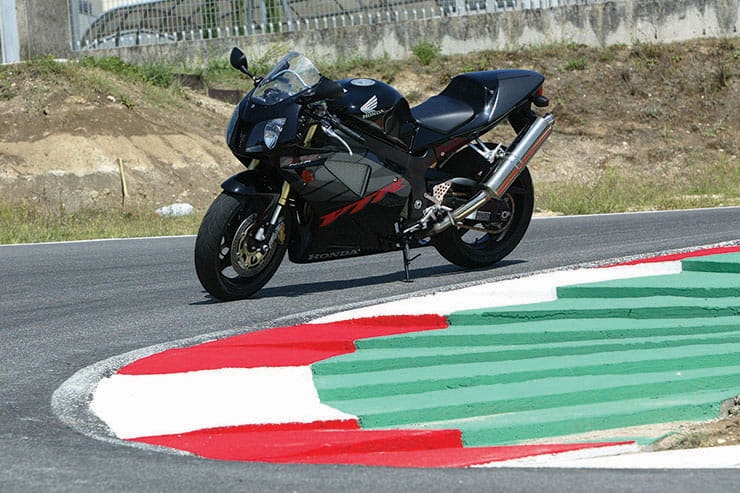 Honda VTR1000 SP-2 RC51 (2002 – 2010): Review & Buying Guide
