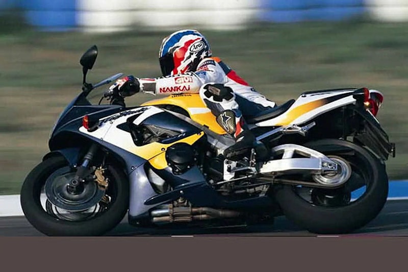 2000 Honda CBR900RR Review Used Price Spec_05