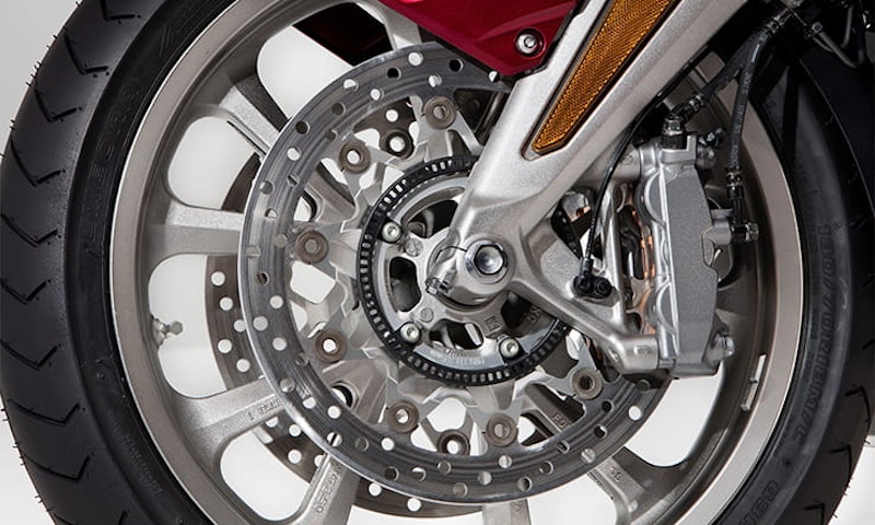 GL1800_Gold_Wing_Tour