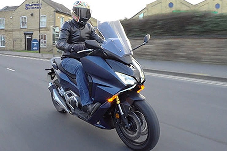 Honda Forza 750 2021 Scooter Review Price Spec_066b