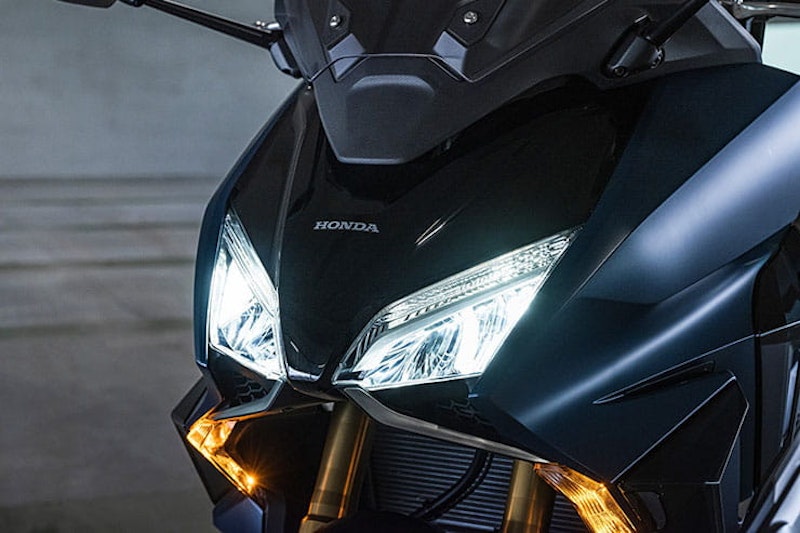 Honda Forza 750 2021 Scooter Review Price Spec_021