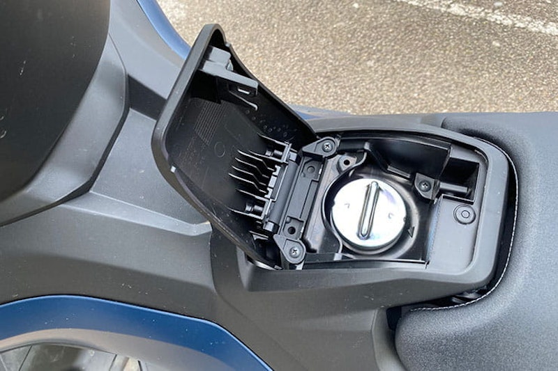 Honda Forza 750 2021 Scooter Review Price Spec_041
