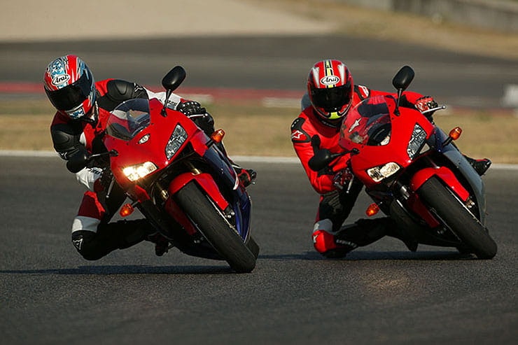 Honda CBR1000RR FireBlade 2004 Review Used Guide_03