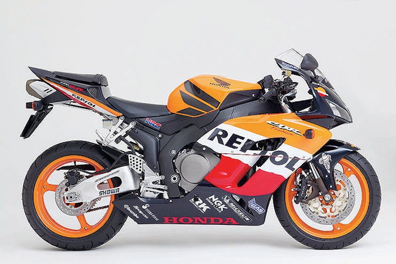 Honda CBR1000RR FireBlade 2004 Review Used Guide_09