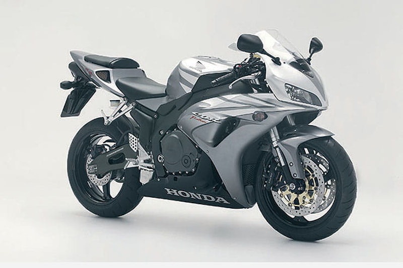 Honda CBR1000RR FireBlade 2004 Review Used Guide_12