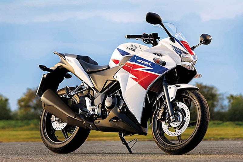 Designed to appeal to the restricted licence market in Europe and the rapidly expanding Asian scene, the CBR250R was launched in 2011 as an alternative configuration to the more commonplace parallel twins in this segment.