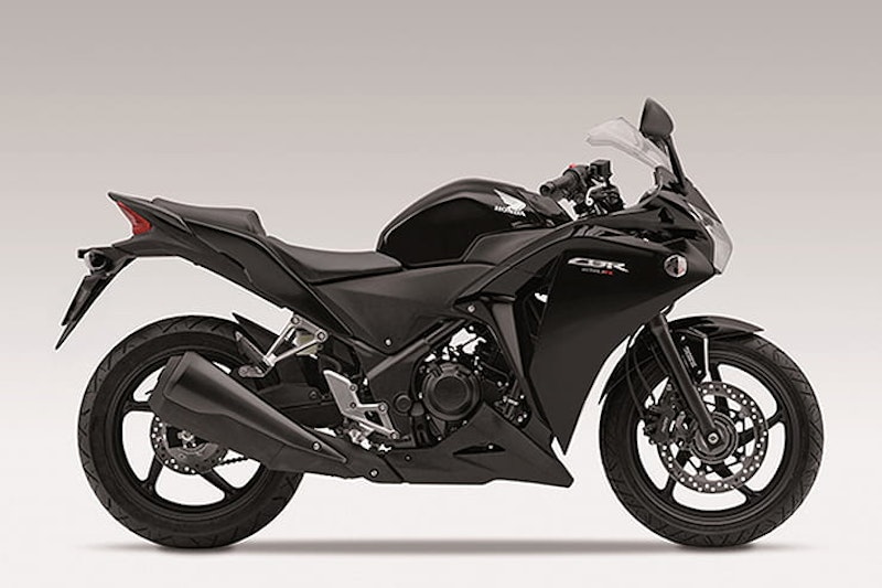 Designed to appeal to the restricted licence market in Europe and the rapidly expanding Asian scene, the CBR250R was launched in 2011 as an alternative configuration to the more commonplace parallel twins in this segment.
