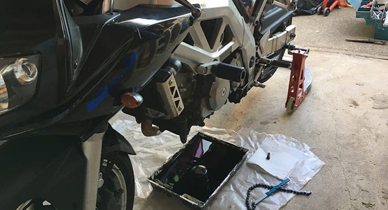 Road bike to track bike_SV650