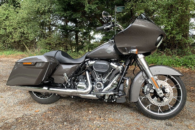 2023 Harley Davidson Road Glide Special Review Details Price Spec_01