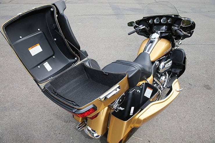 Side opening and carpet-lined pannier