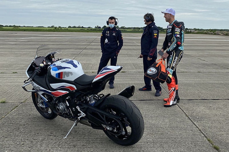 F1 vs BMW M 1000 RR_06