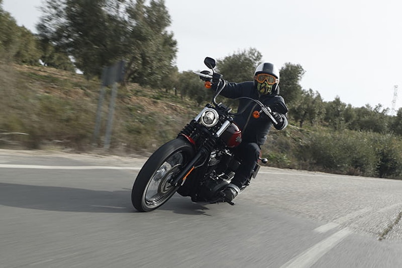 With the current resurgence in stripped-to-the-basics bobbers, we put the Street Bob 107 to the test.