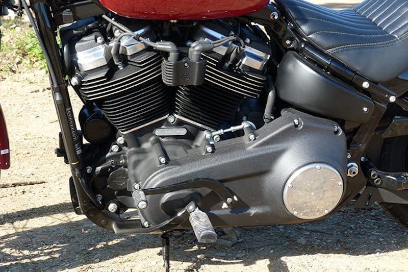 With the current resurgence in stripped-to-the-basics bobbers, we put the Street Bob 107 to the test.