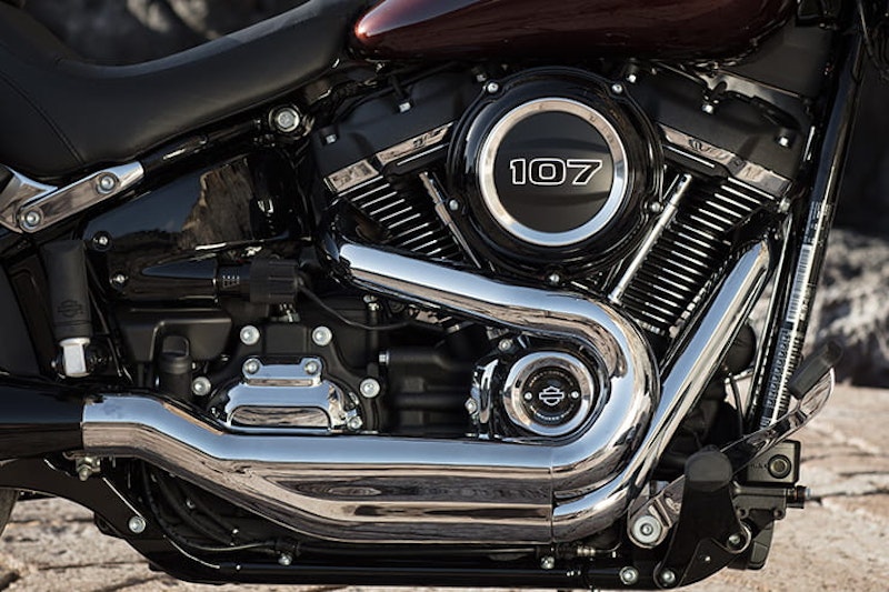 Riding_2018 Harley Davidson Sport Glide review