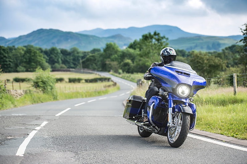 2017 Harley Davidson CVO Street Glide road test review