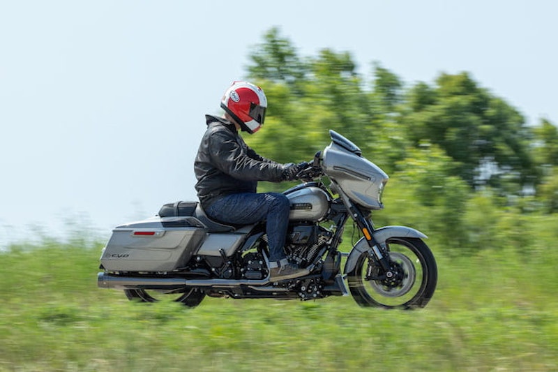 2023 Harley-Davidson CVO Street Glide Review Price Spec_09