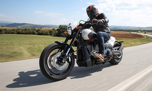Harley-Davidson FXDR Softail (2019) | Review