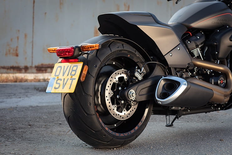 HARLEY-DAVIDSON FXDR SOFTAIL (2019) | Review