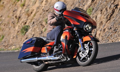 Harley-Davidson CVO Street Glide (2017) - first ride and review