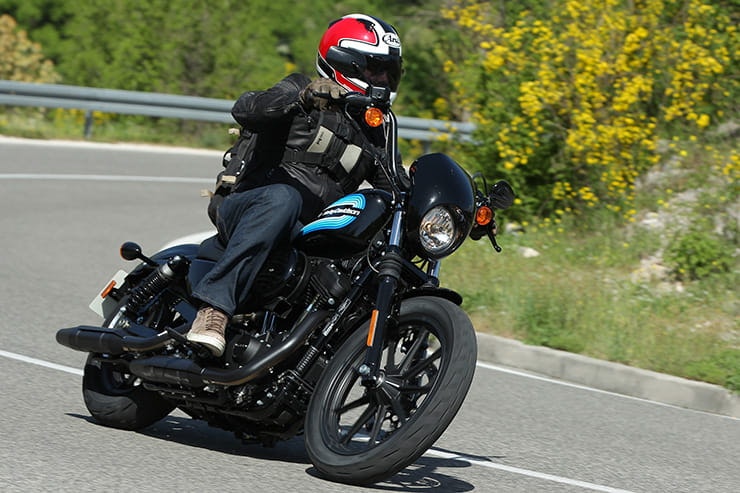 Harley-Davidson Iron 1200 Review