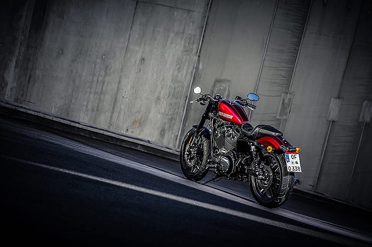 Harley-Davidson Roadster 2016 Review Used Price Spec_01