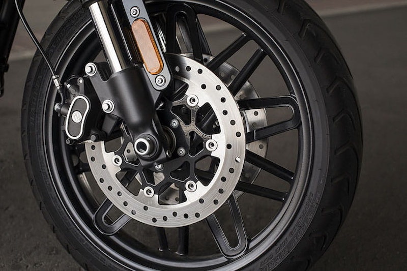 Harley Davidson XL1200R Sportster Roadster Review used Price Spec (6)
