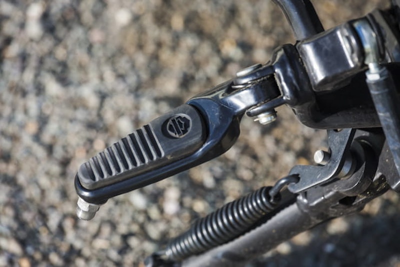 2017 Harley-Davidson Street Rod footrest