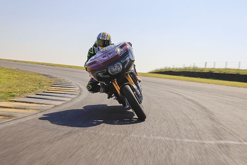 Indian Challenger RR King of the Baggers race bike test_11