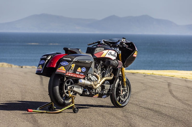 Indian Challenger RR King of the Baggers race bike test_81