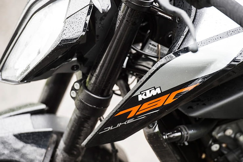 KTM 790 Duke vs Triumph Street Triple R road test review