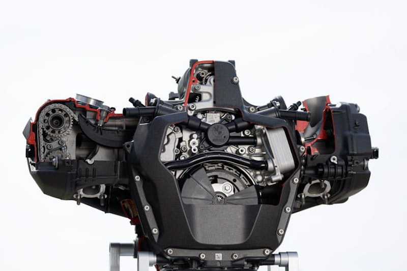 2024 BMW R1300GS vs 2023 BMW R1250GS Review Details Spec Price Speed Performance_09