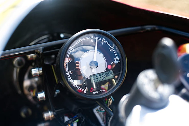 Royal Enfield Nought Tea GT clocks