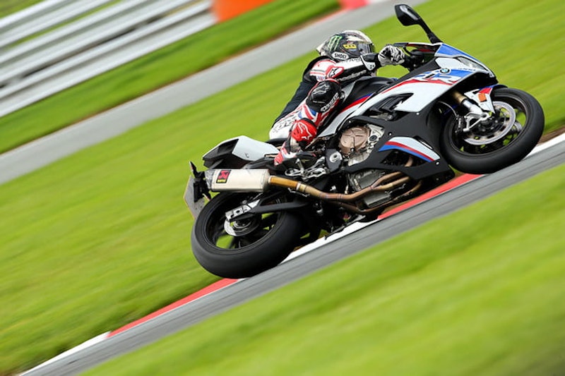 Aprilia RSV4 1100 Factory vs. BMW S1000RR Review