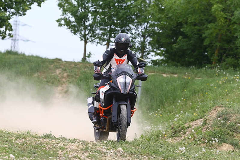 Behind-the-scenes: KTM test their technology