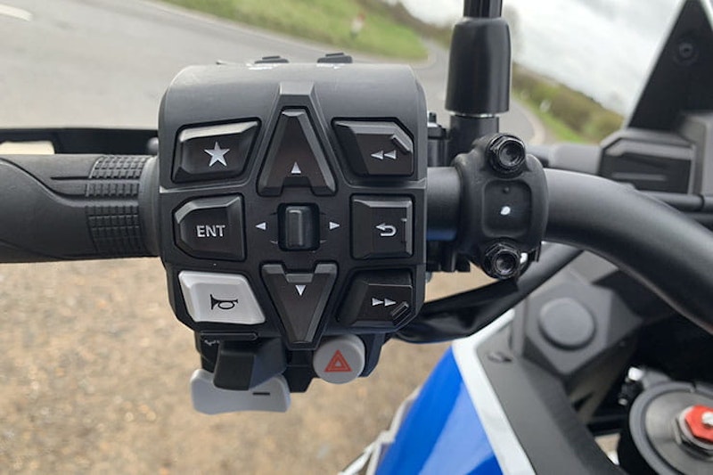 Honda NT1100 2022 long term review price spec_17