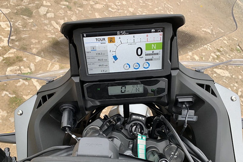 Honda NT1100 2022 long term review price spec_45