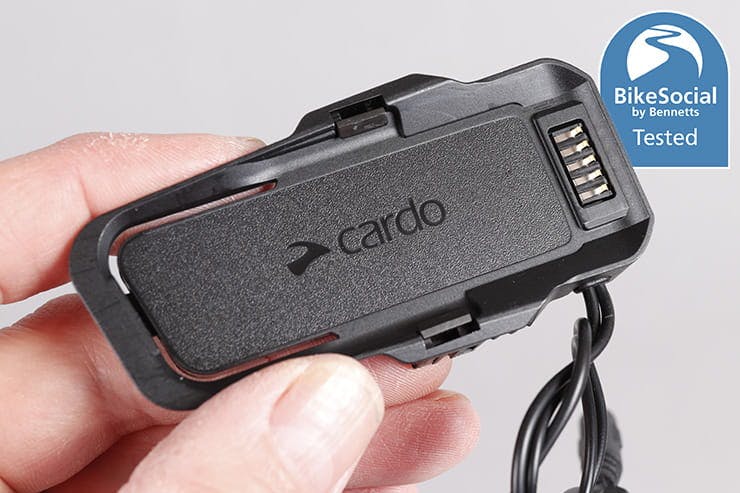 【新品未使用】Cardo. Packtalk EDGE 日本語設定 化粧箱付き 新品未使用】.Cardo Packtalk .EDGE 日本語設定 化粧箱付き 新品未使用