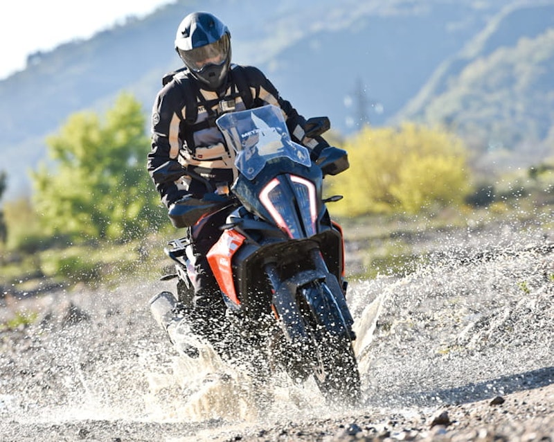Tested: Metzeler Karoo Street adventure tyre review