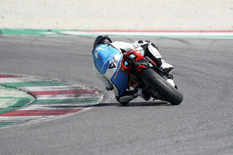 Pirelli Diablo Rosso IV Corsa Review_106a